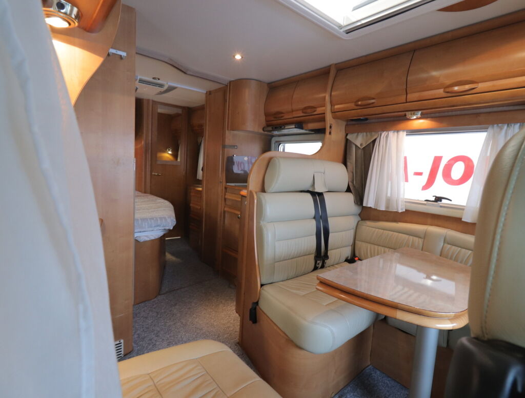 Rapido 906 2008 Valkoinen