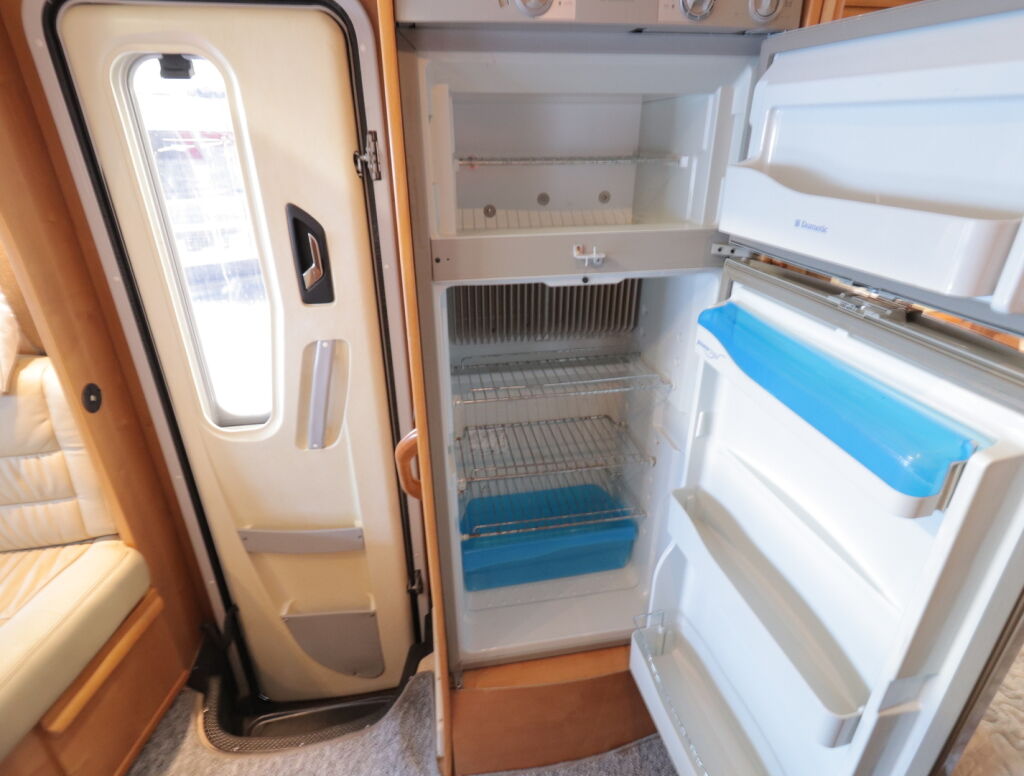 Rapido 906 2008 Valkoinen