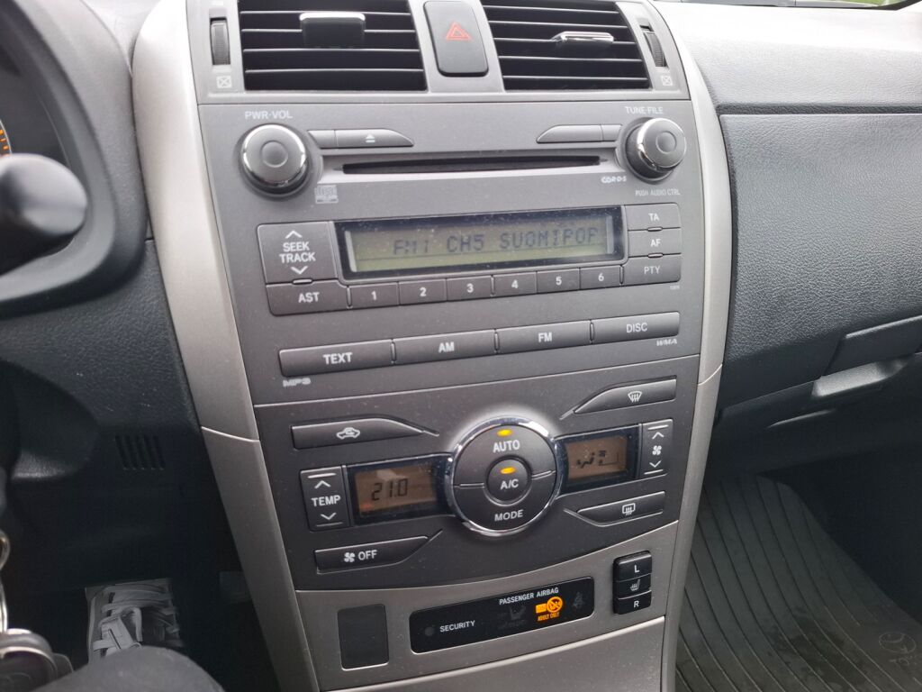 Toyota Corolla 2008 Musta