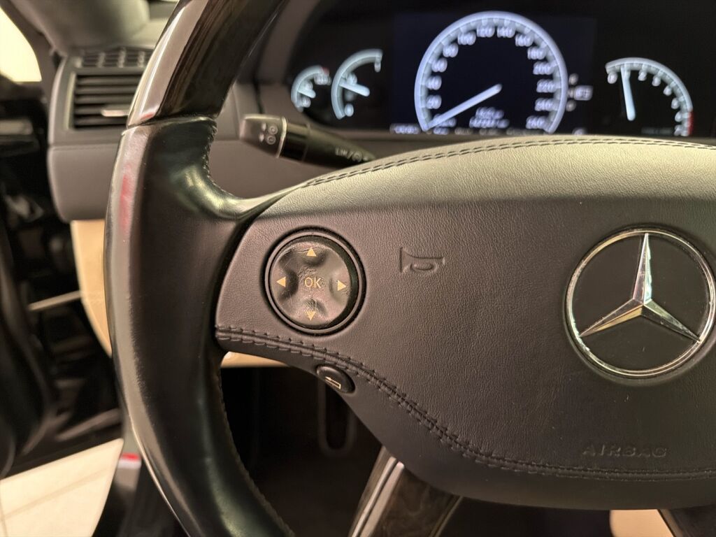 Mercedes-Benz CL 2007 Musta