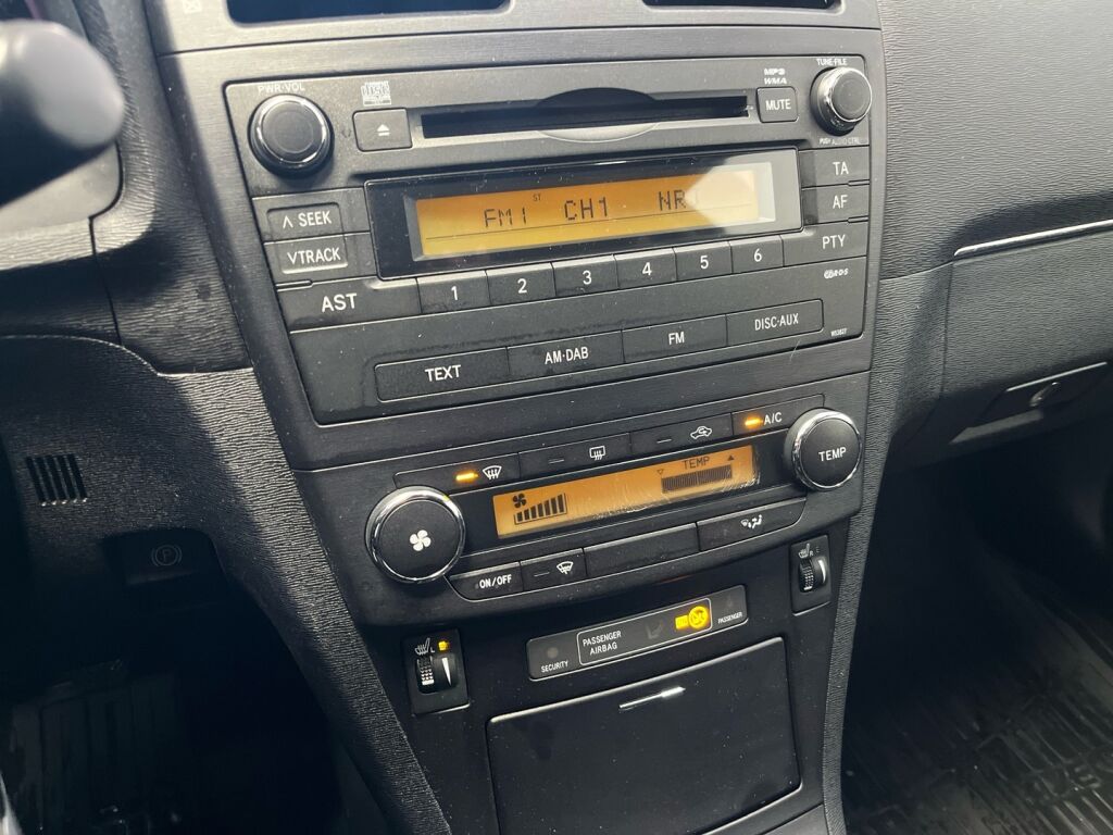 Toyota Avensis 2009 Hopea