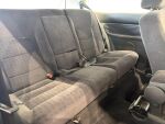 Volkswagen Golf 2000 Musta