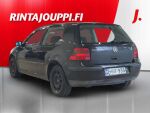 Volkswagen Golf 2000 Musta