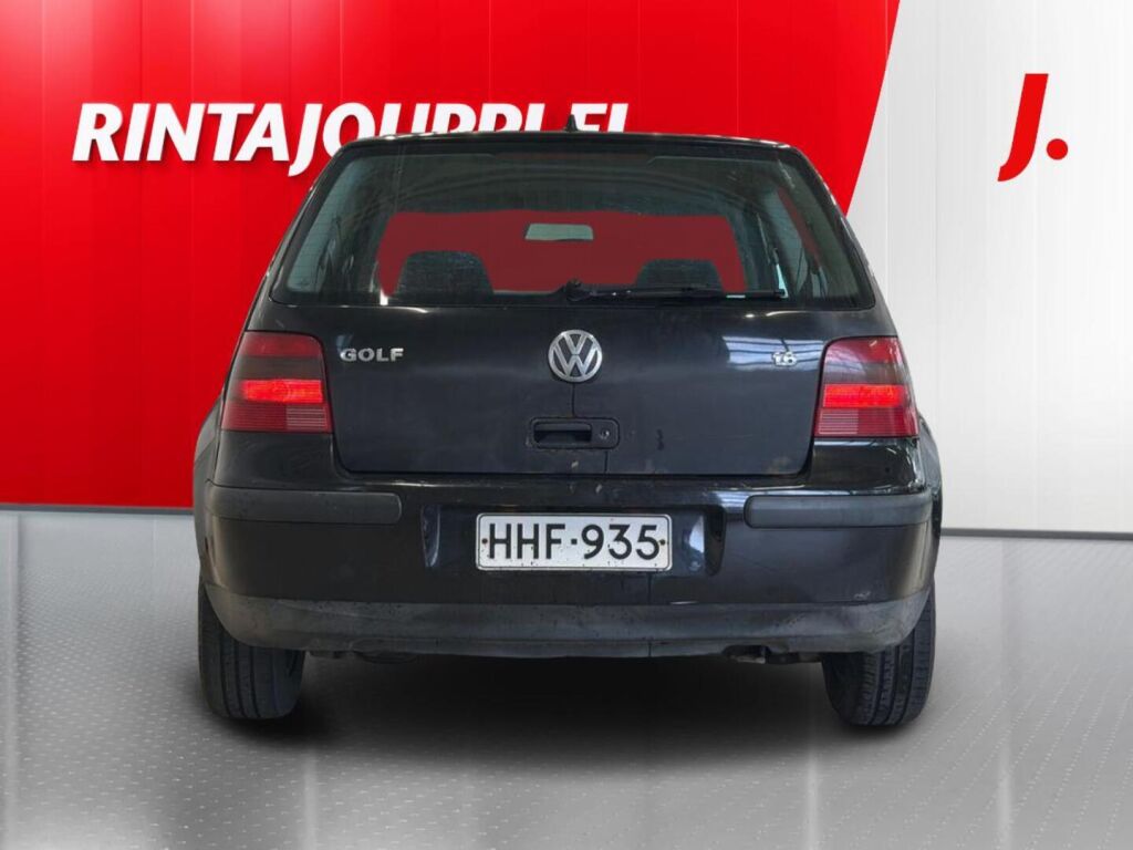 Volkswagen Golf 2000 Musta