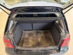 Volkswagen Golf 2000 Musta