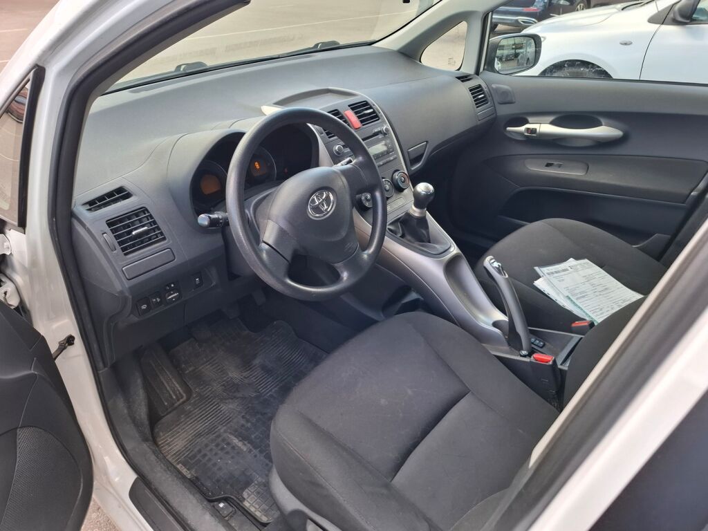 Toyota Auris 2009 Valkoinen