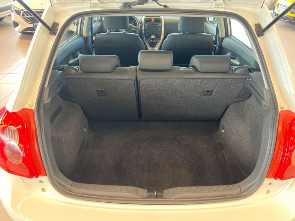 Toyota Auris 2009 Valkoinen