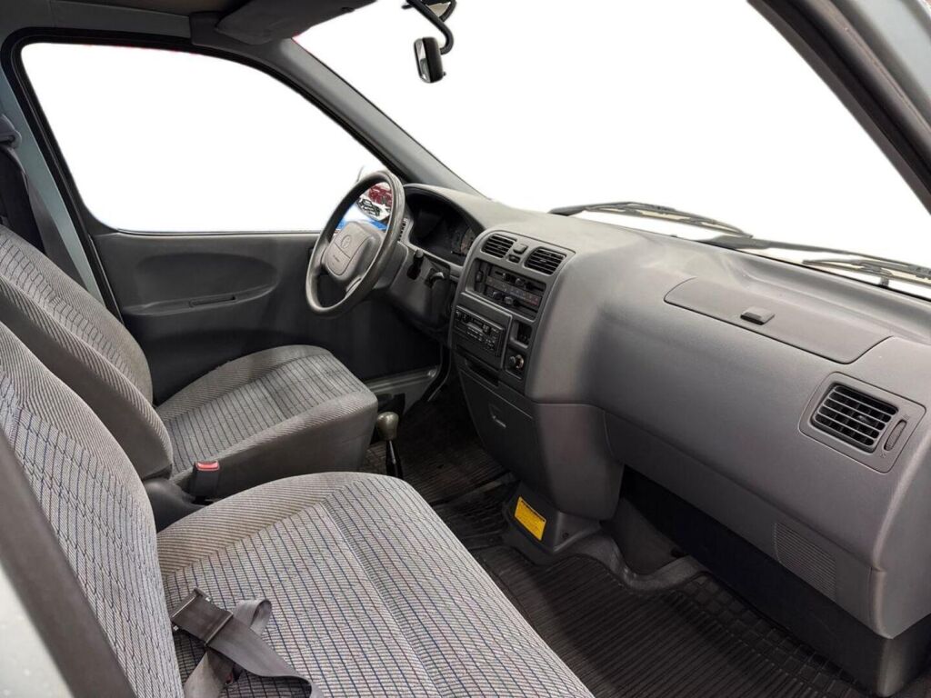 Toyota Hiace 1998 Harmaa