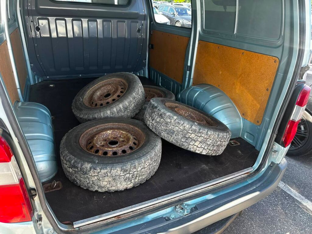 Toyota Hiace 1998 Harmaa