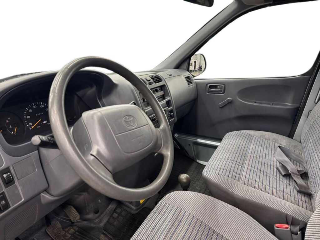 Toyota Hiace 1998 Harmaa