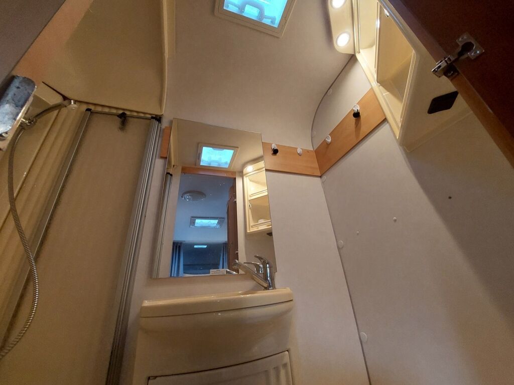 Sunlight A 69 2007 Valkoinen