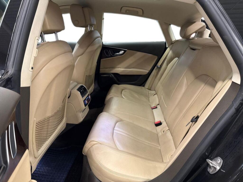 Audi A7 2010 Musta
