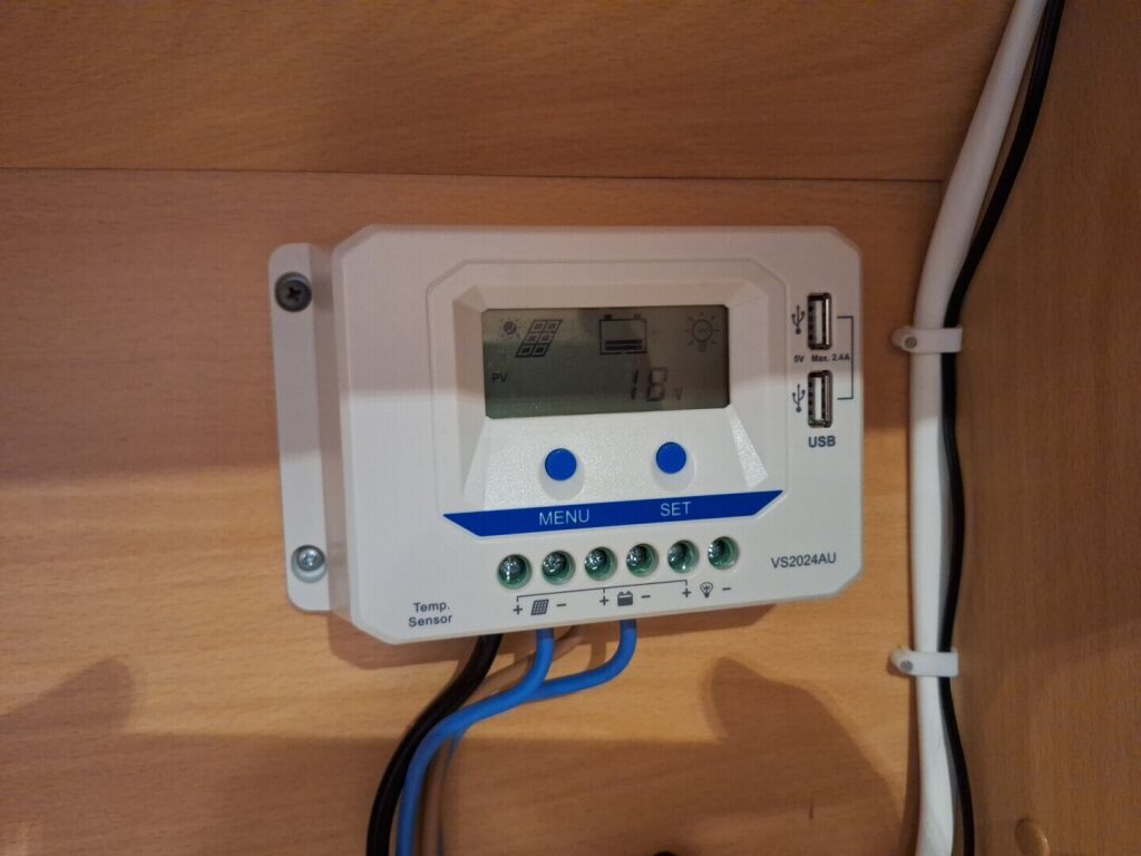 Adria TWIN 600 SP 2010 Valkoinen