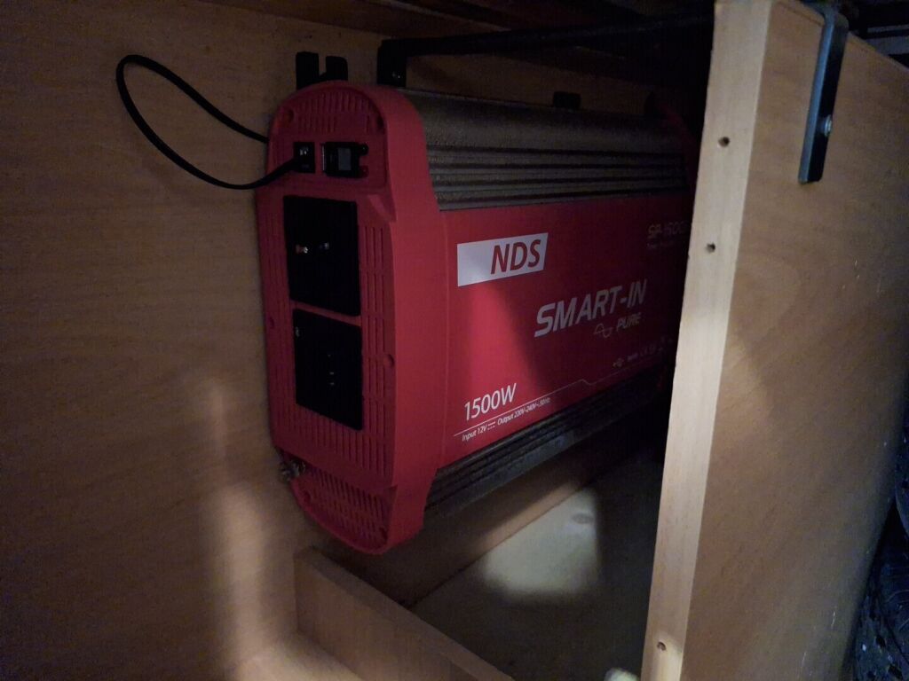 Adria TWIN 600 SP 2010 Valkoinen