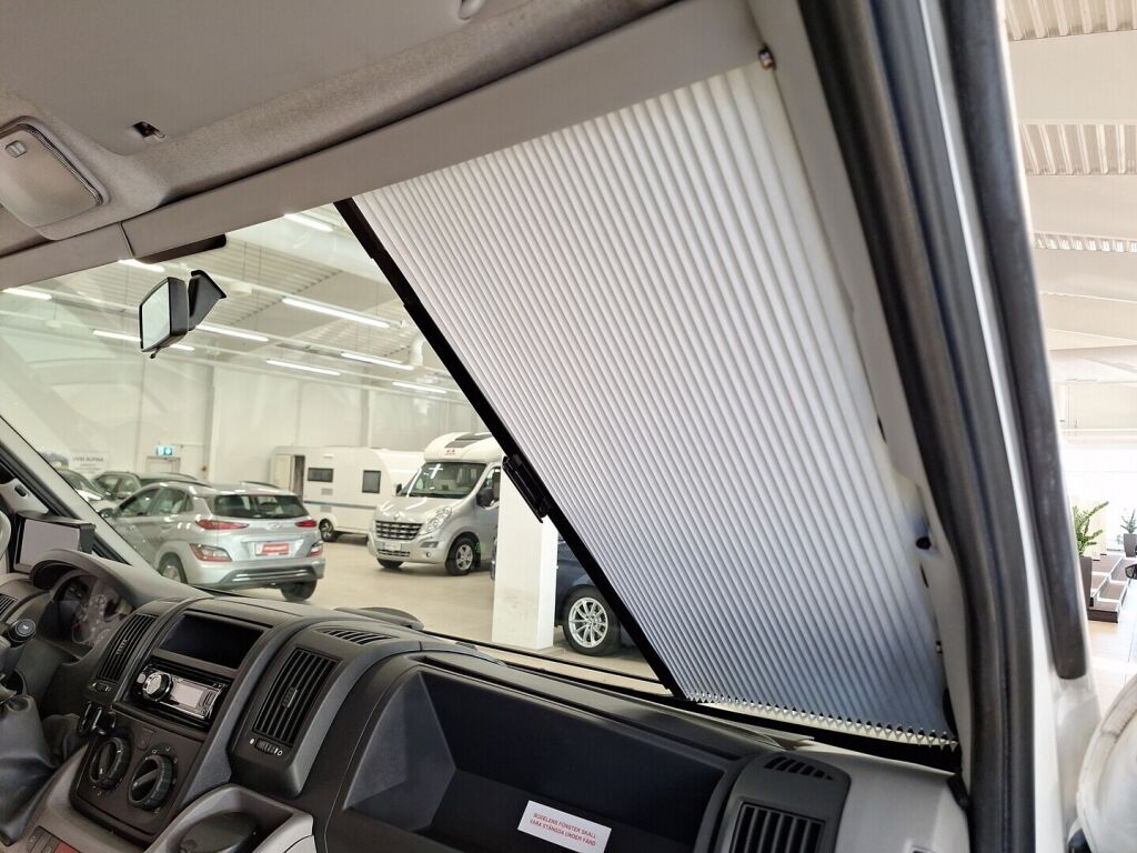 Adria TWIN 600 SP 2010 Valkoinen