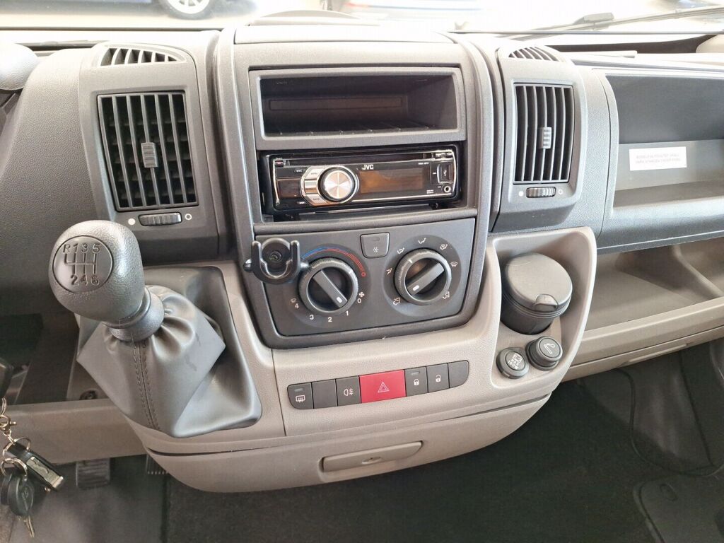 Adria TWIN 600 SP 2010 Valkoinen