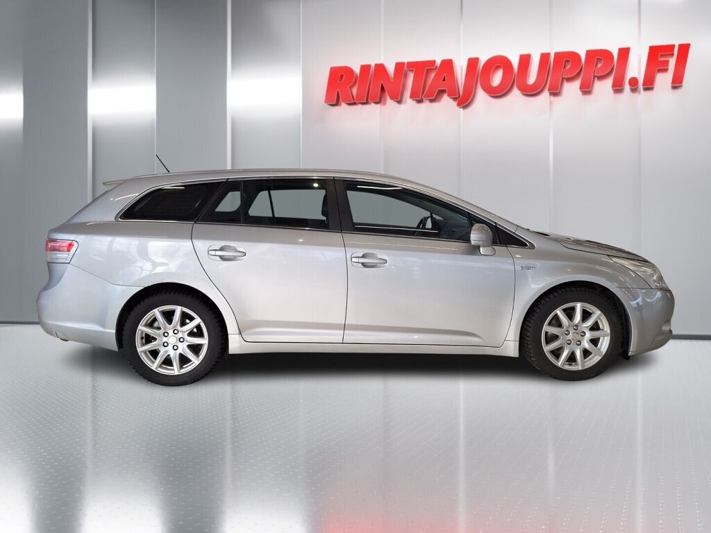 Toyota Avensis 2009 Hopea