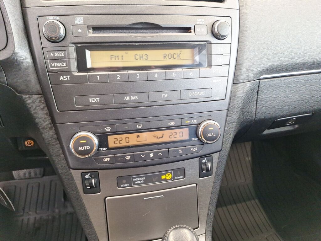 Toyota Avensis 2009 Hopea