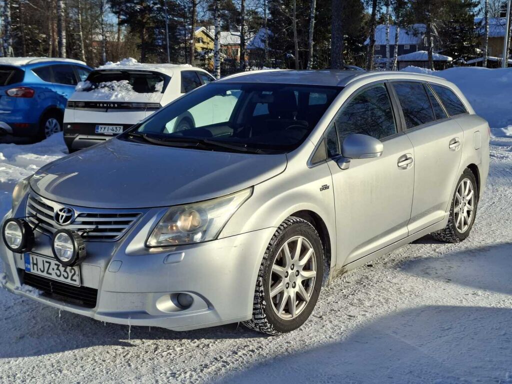 Toyota Avensis 2009 Hopea
