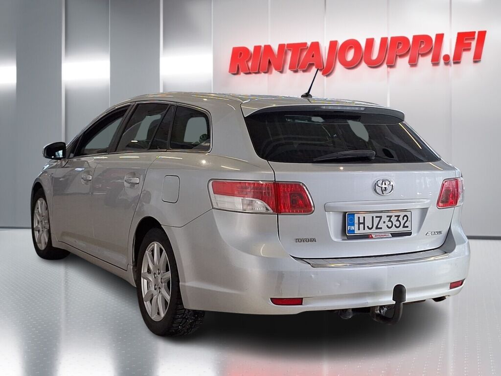 Toyota Avensis 2009 Hopea
