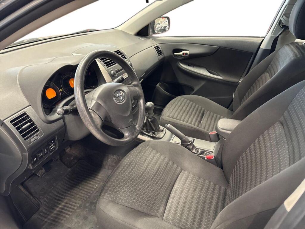 Toyota Corolla 2009 Harmaa