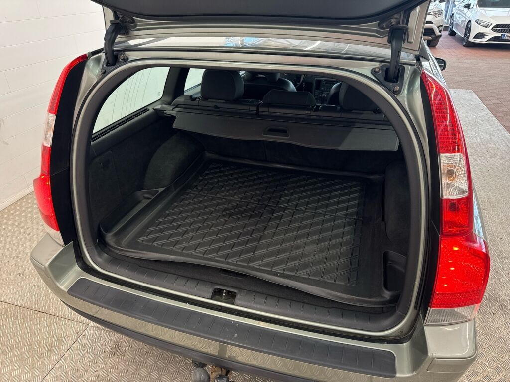 Volvo V70 2006 Vihreä