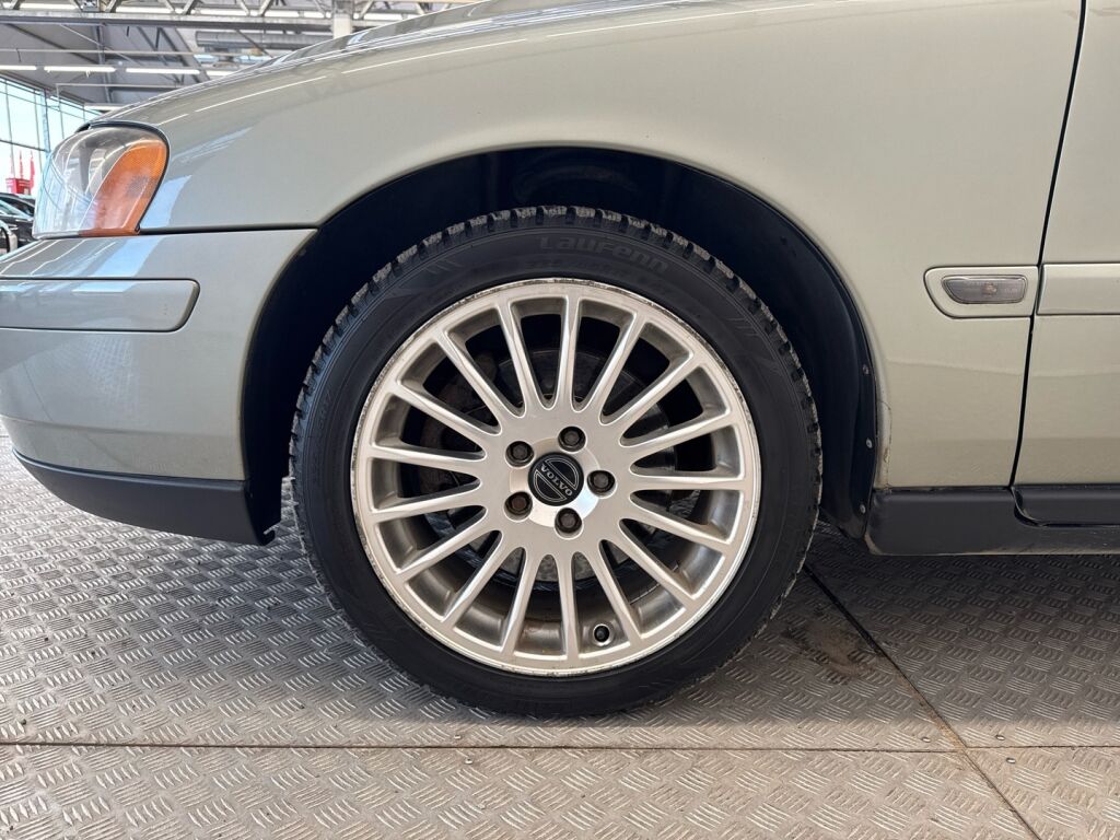 Volvo V70 2006 Vihreä