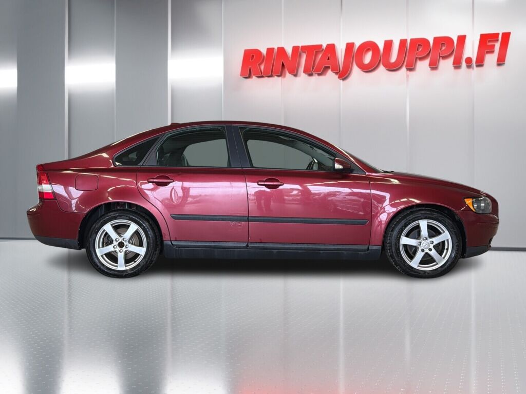 Volvo S40 2006 Punainen