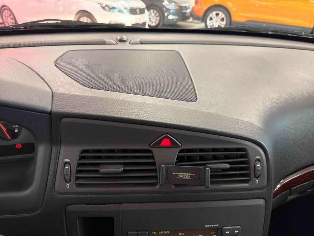 Volvo V70 2001 Vihreä