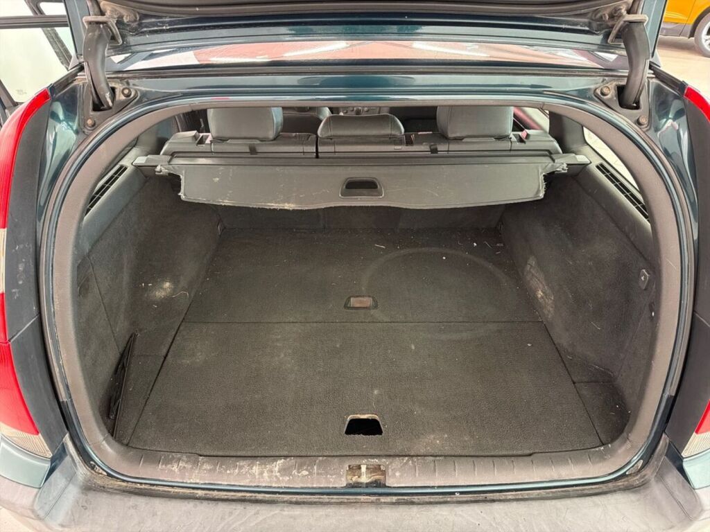 Volvo V70 2001 Vihreä