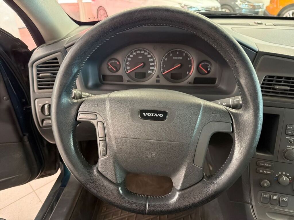 Volvo V70 2001 Vihreä