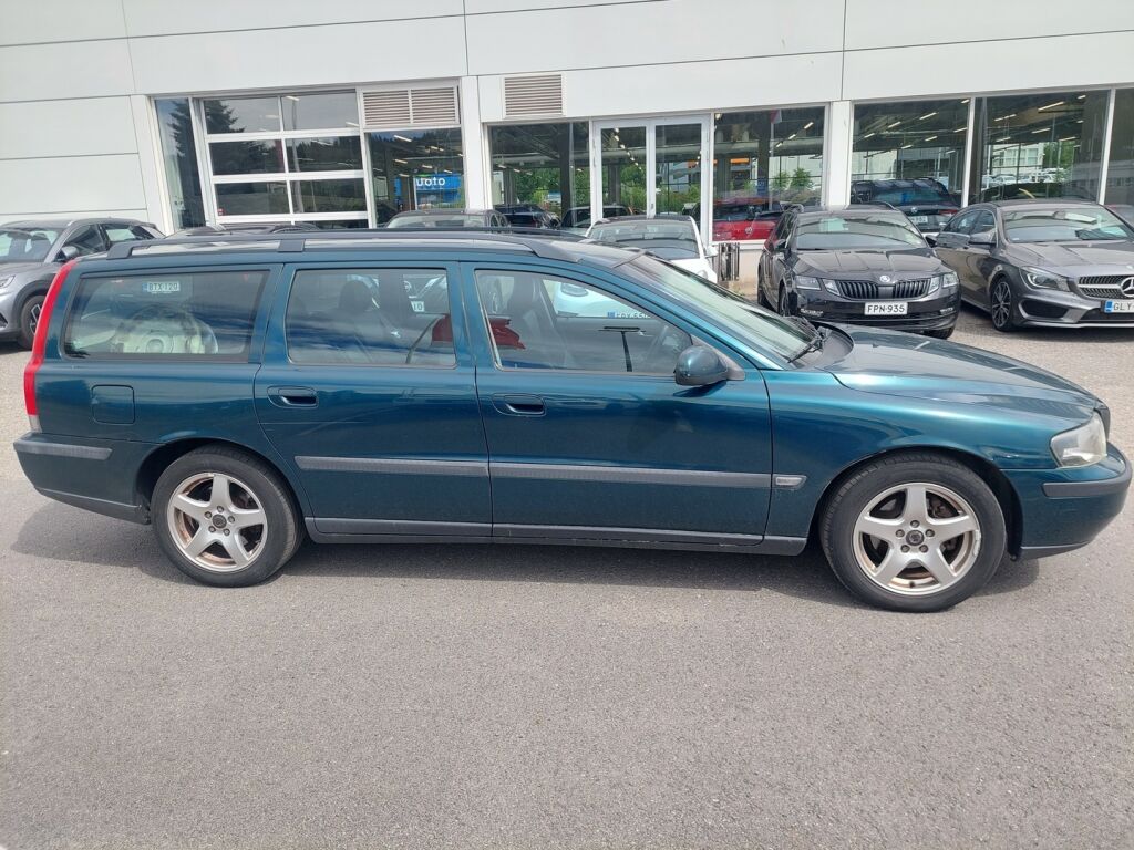 Volvo V70 2001 Vihreä