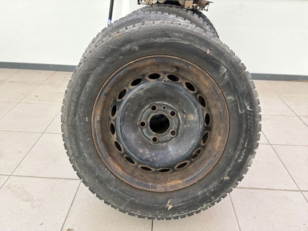 Volvo V70 2001 Vihreä