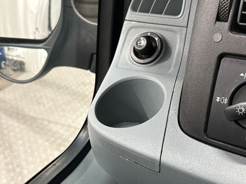 Ford Transit 2009 Musta