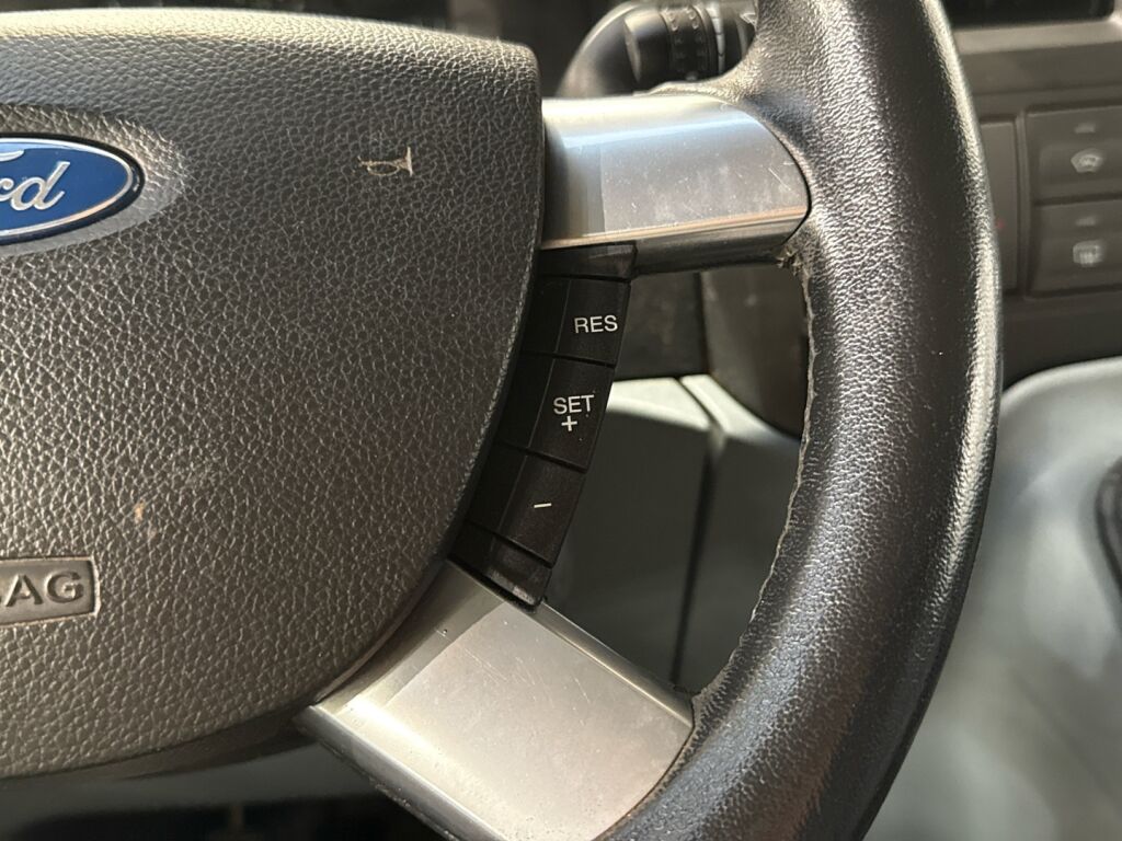 Ford Transit 2009 Musta