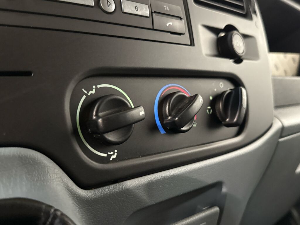 Ford Transit 2009 Musta