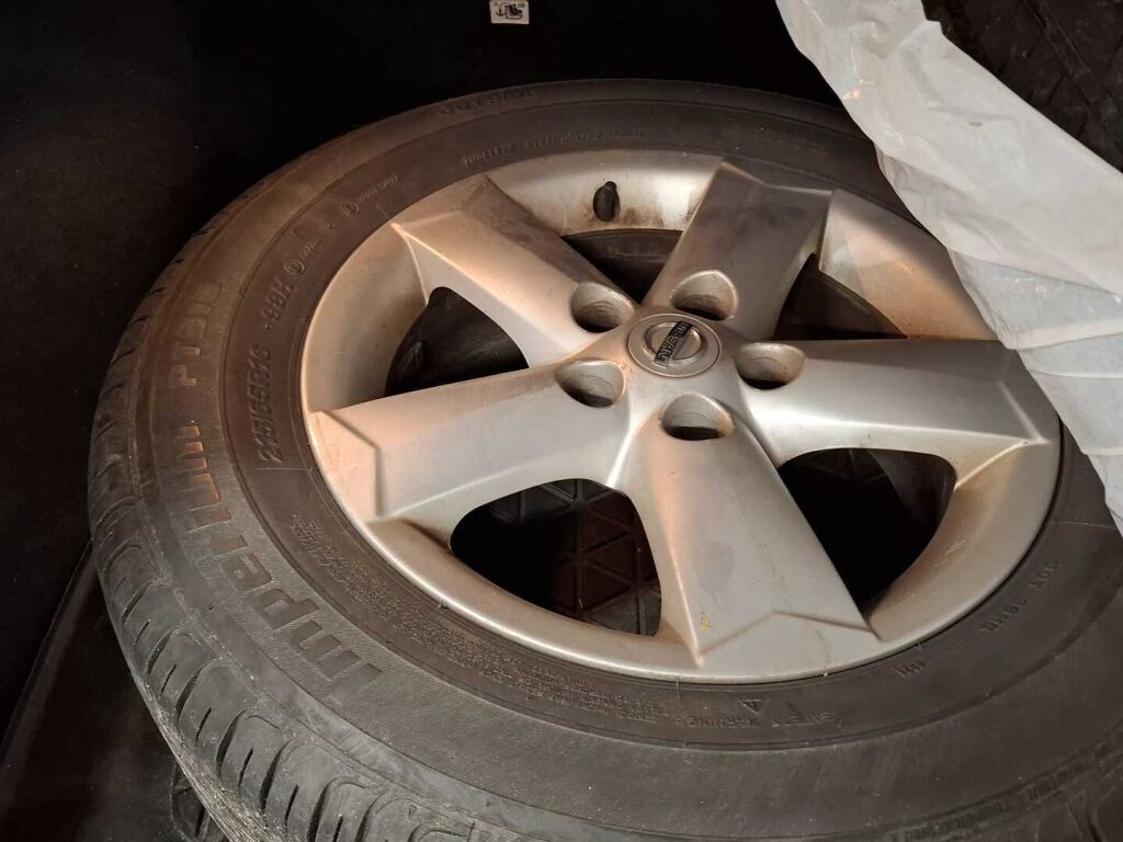 Nissan Qashqai 2007 Ruskea (beige)