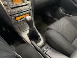 Toyota Avensis 2008 Punainen