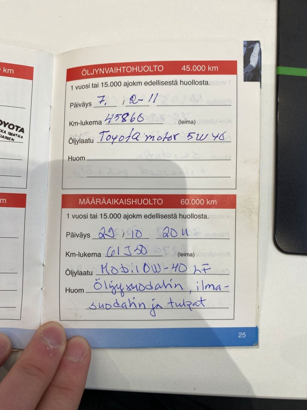 Toyota Avensis 2008 Punainen