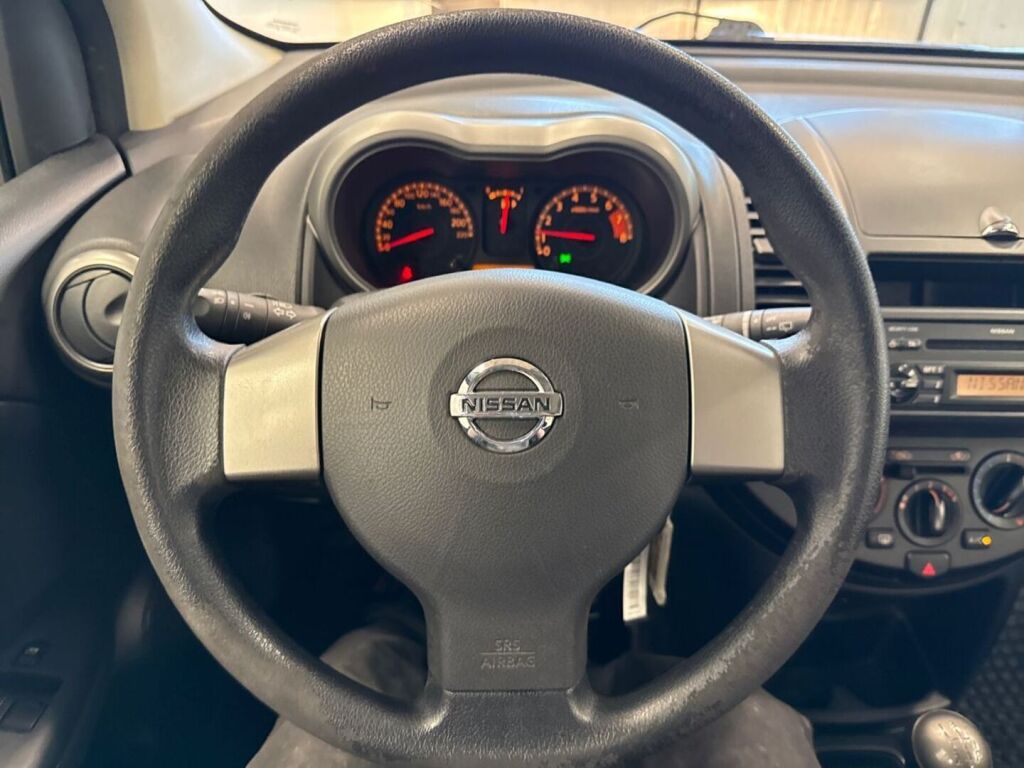 Nissan Note 2007 Musta