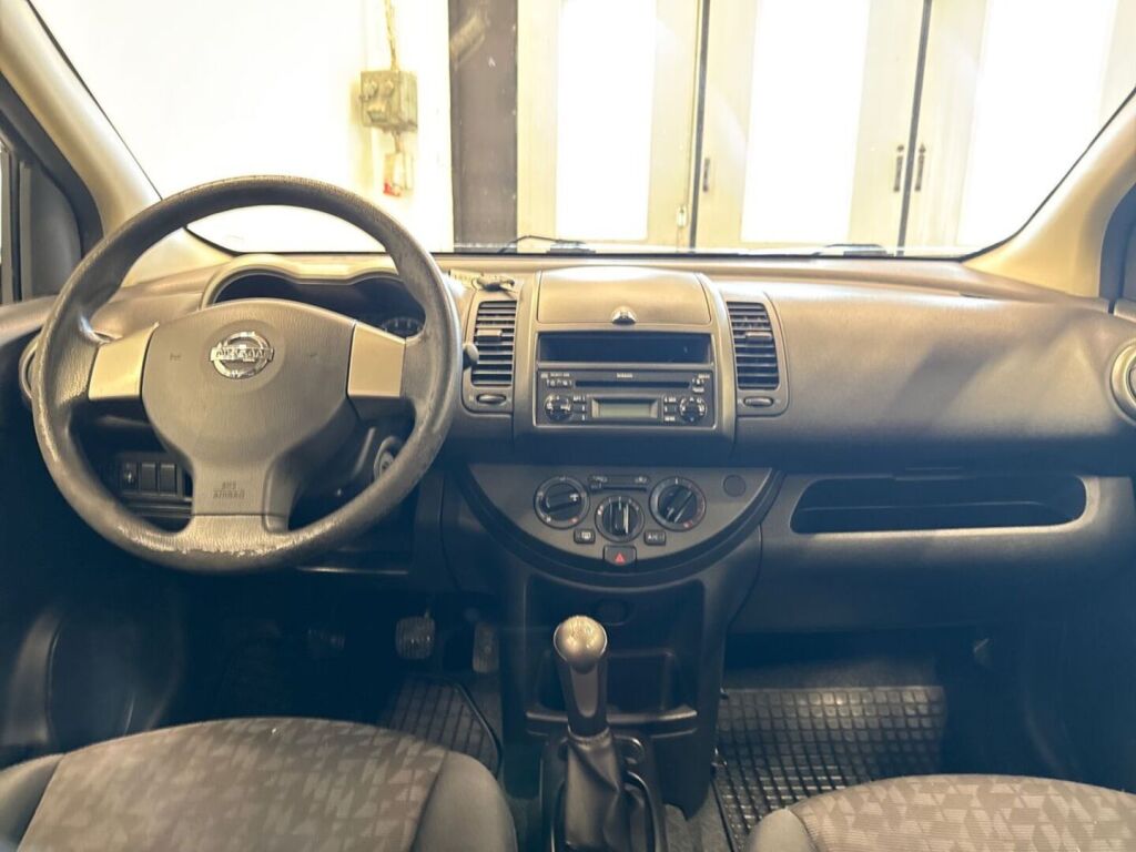 Nissan Note 2007 Musta