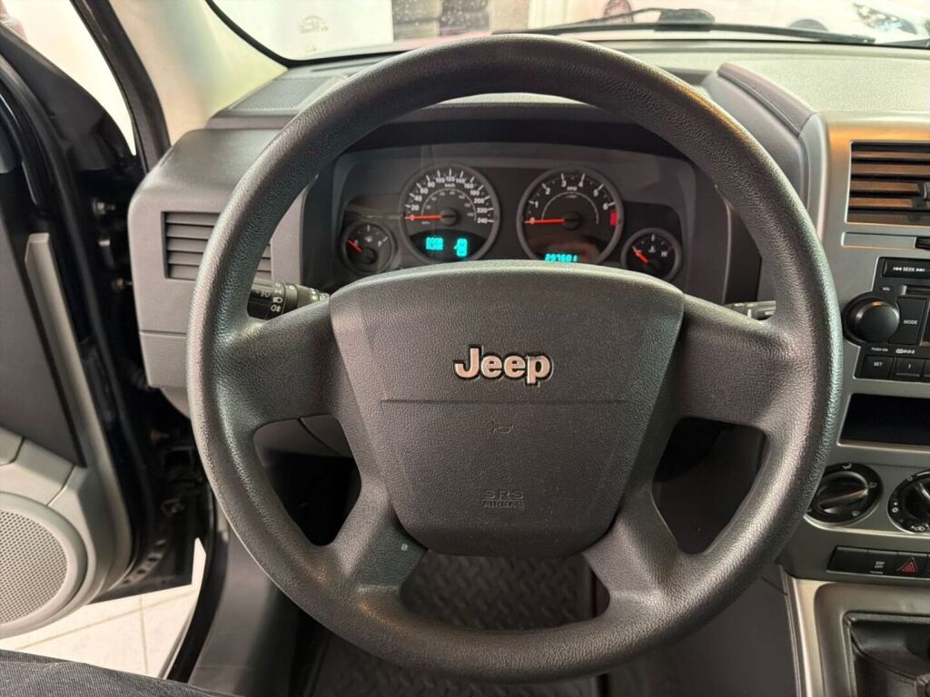 Jeep Patriot 2009 Musta