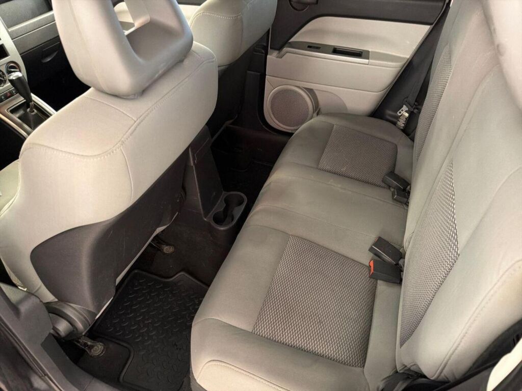 Jeep Patriot 2009 Musta