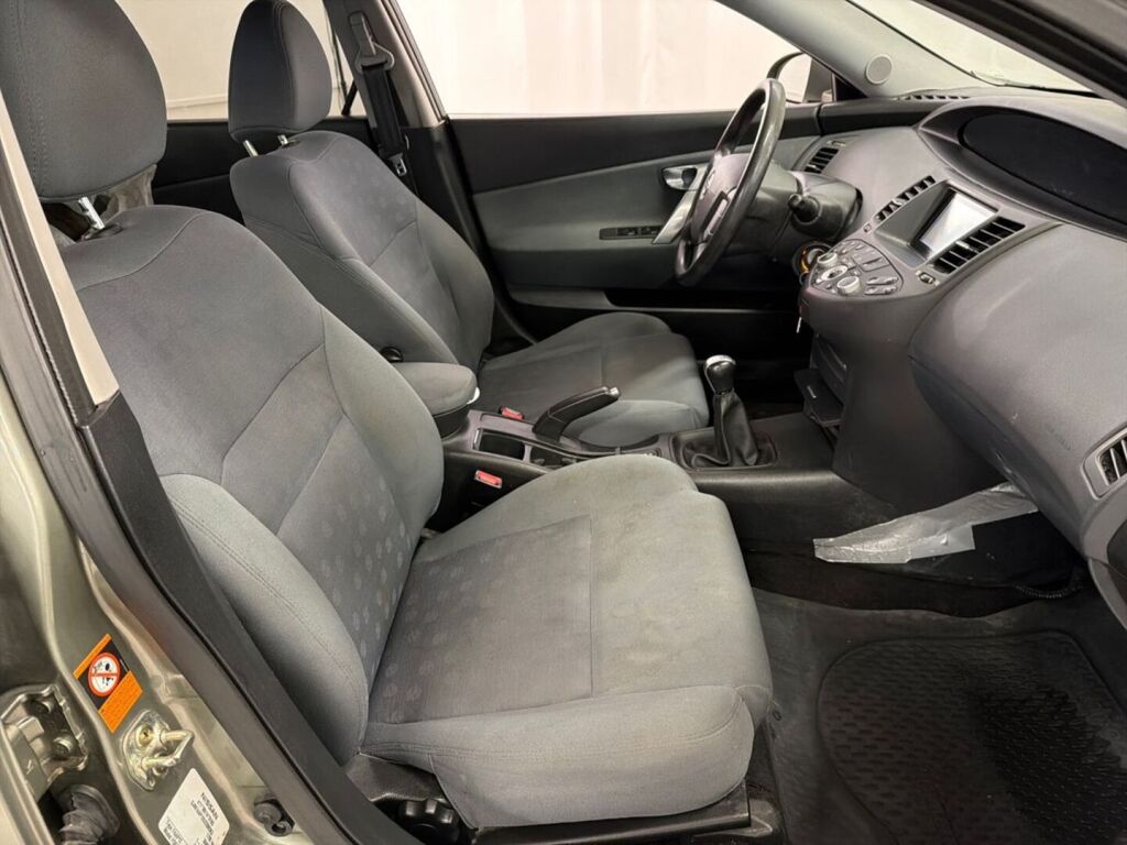Nissan Primera 2006 Harmaa