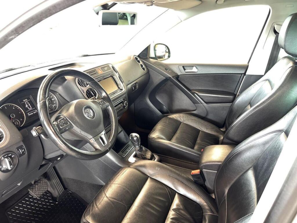 Volkswagen Tiguan 2010 Hopea