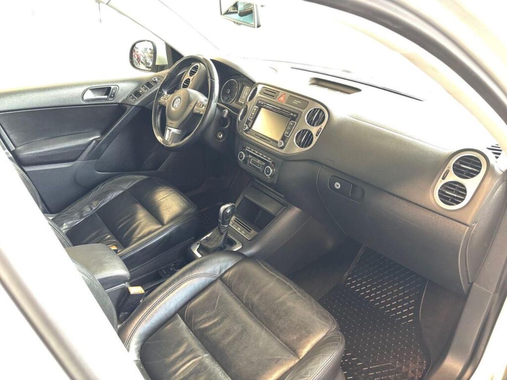 Volkswagen Tiguan 2010 Hopea