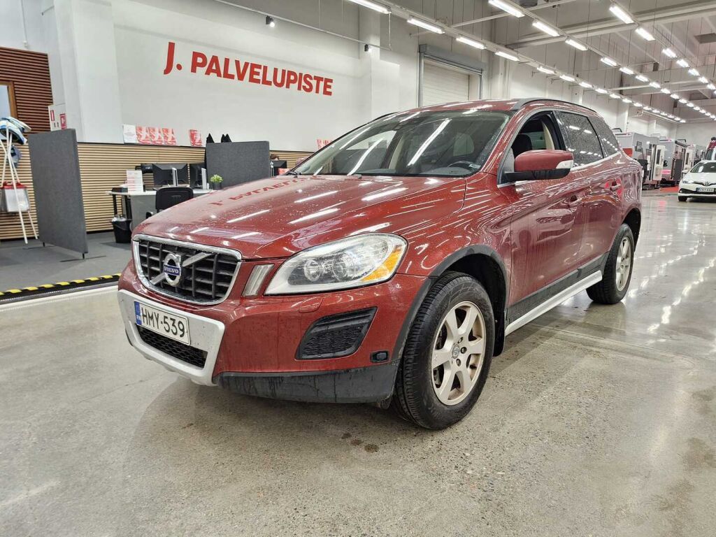 Volvo XC60 2010 Punainen