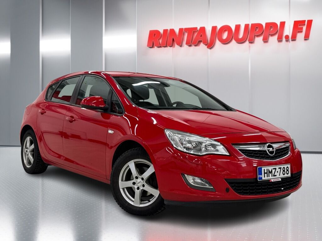 Opel Astra 2010 Punainen