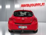 Opel Astra 2010 Punainen