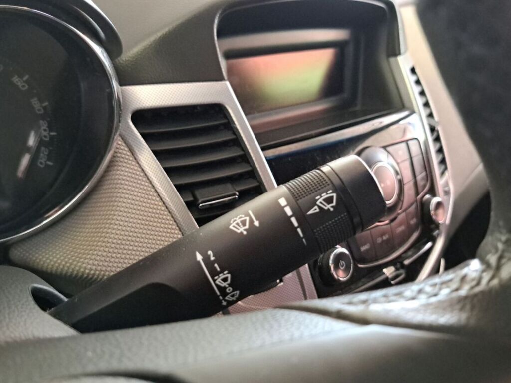 Chevrolet Cruze 2010 Musta